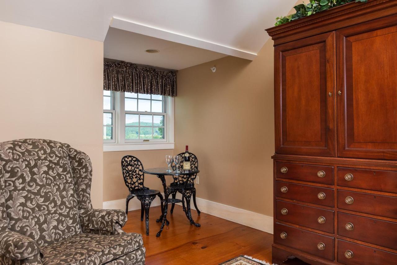 Strong House Inn Vergennes Εξωτερικό φωτογραφία