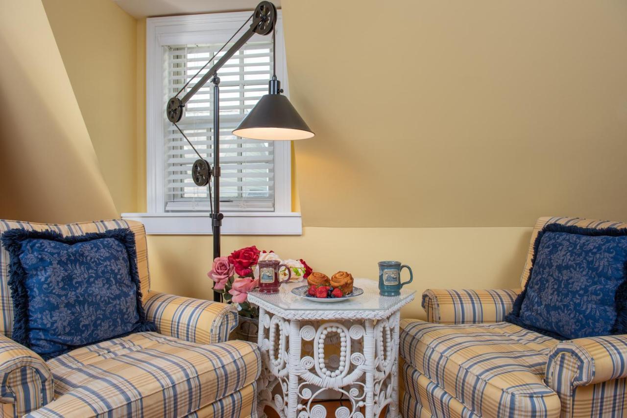 Strong House Inn Vergennes Εξωτερικό φωτογραφία