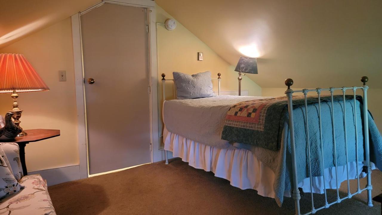 Strong House Inn Vergennes Εξωτερικό φωτογραφία