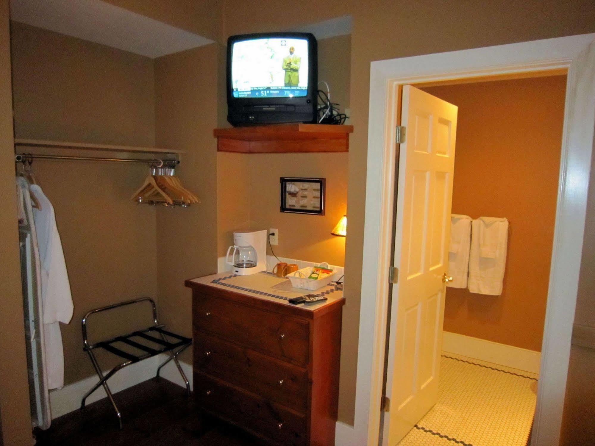 Strong House Inn Vergennes Εξωτερικό φωτογραφία